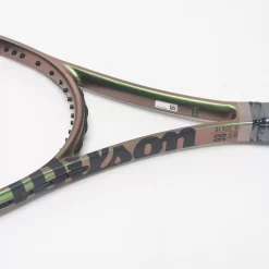 Wilson Blade 98 (16x19) V8 6 Wilson Blade 98 (16x19) V8 -Next stop, Sports. 102845 3